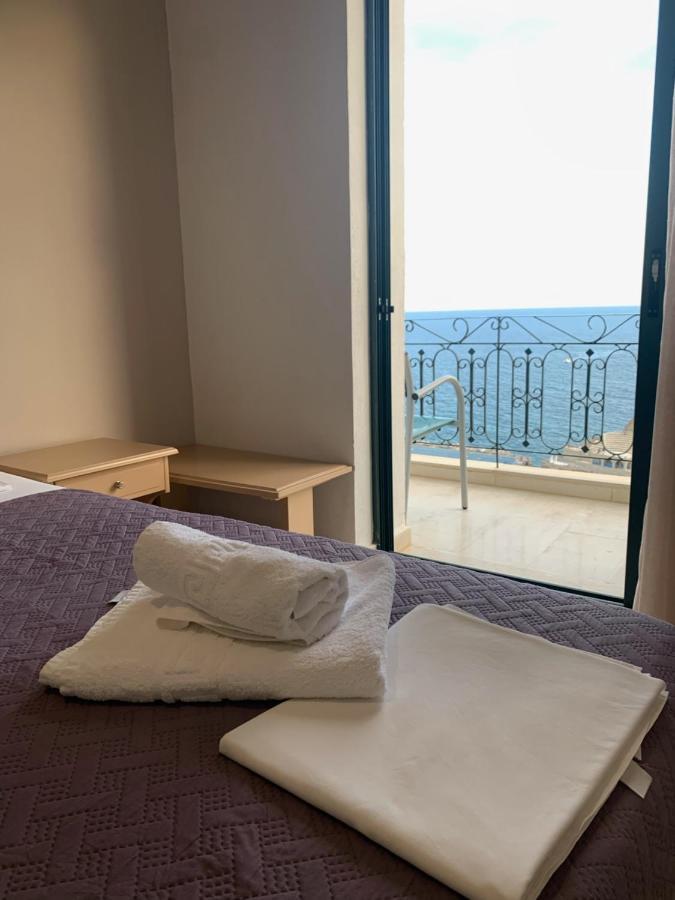 Iro Hotel Ajía Galíni Kültér fotó