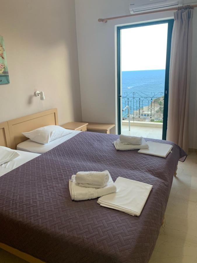 Iro Hotel Ajía Galíni Kültér fotó