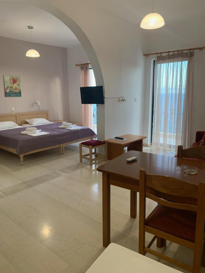 Iro Hotel Ajía Galíni Kültér fotó