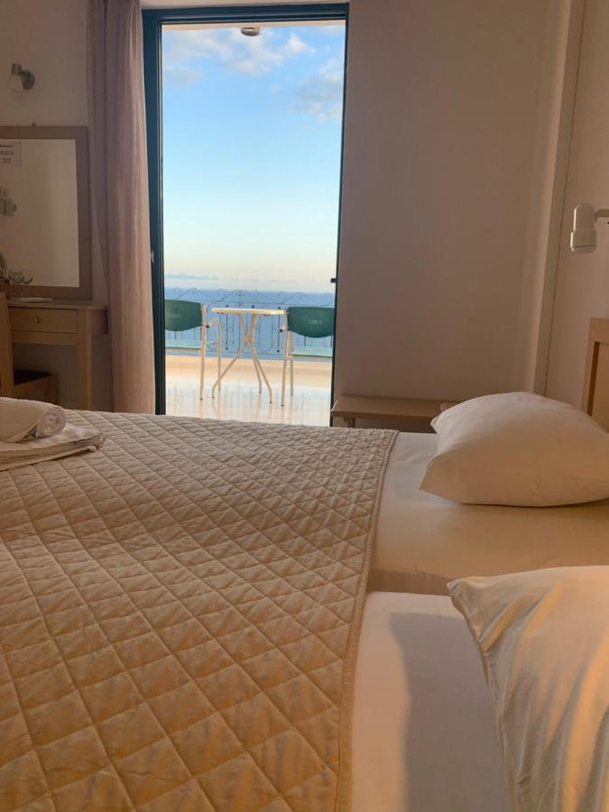 Iro Hotel Ajía Galíni Kültér fotó