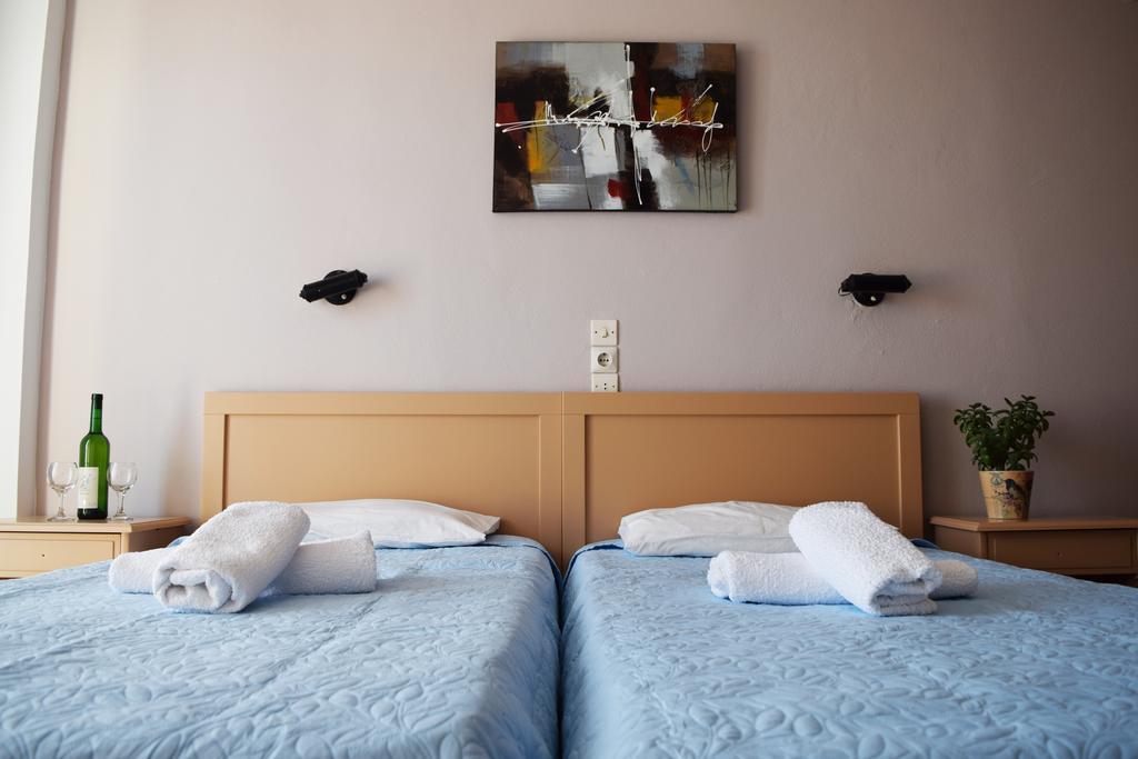 Iro Hotel Ajía Galíni Kültér fotó