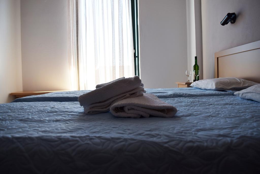 Iro Hotel Ajía Galíni Kültér fotó