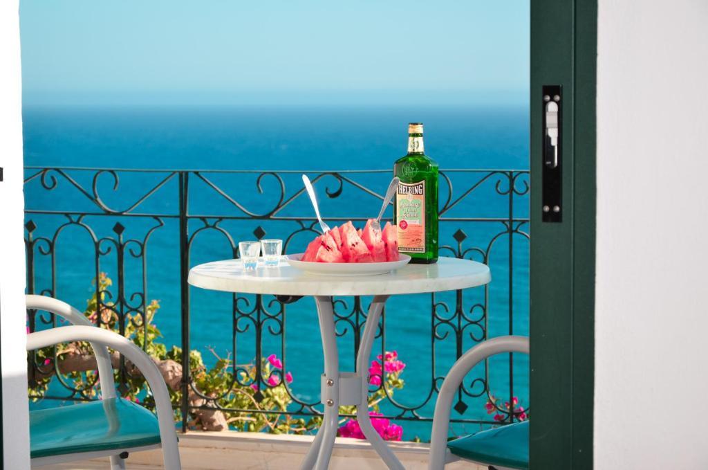Iro Hotel Ajía Galíni Kültér fotó